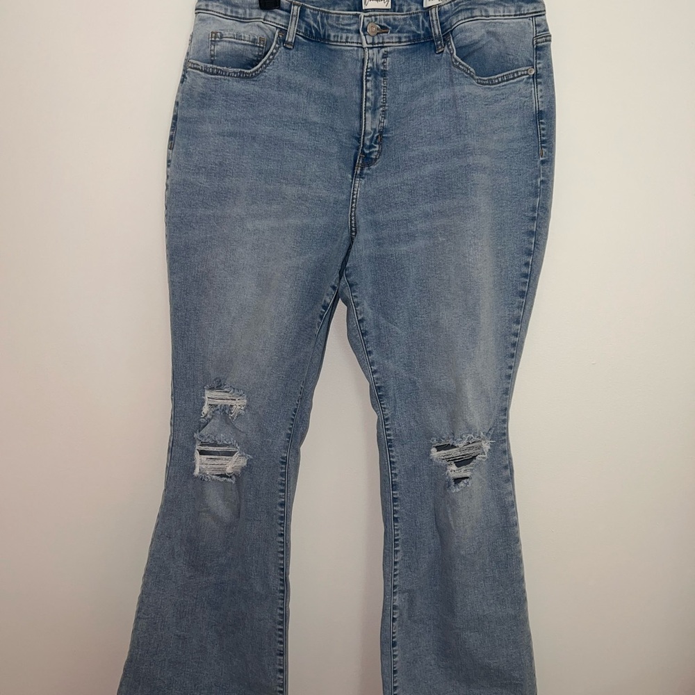 Wonderly Light Flare/Blue Boot Cut Jeans